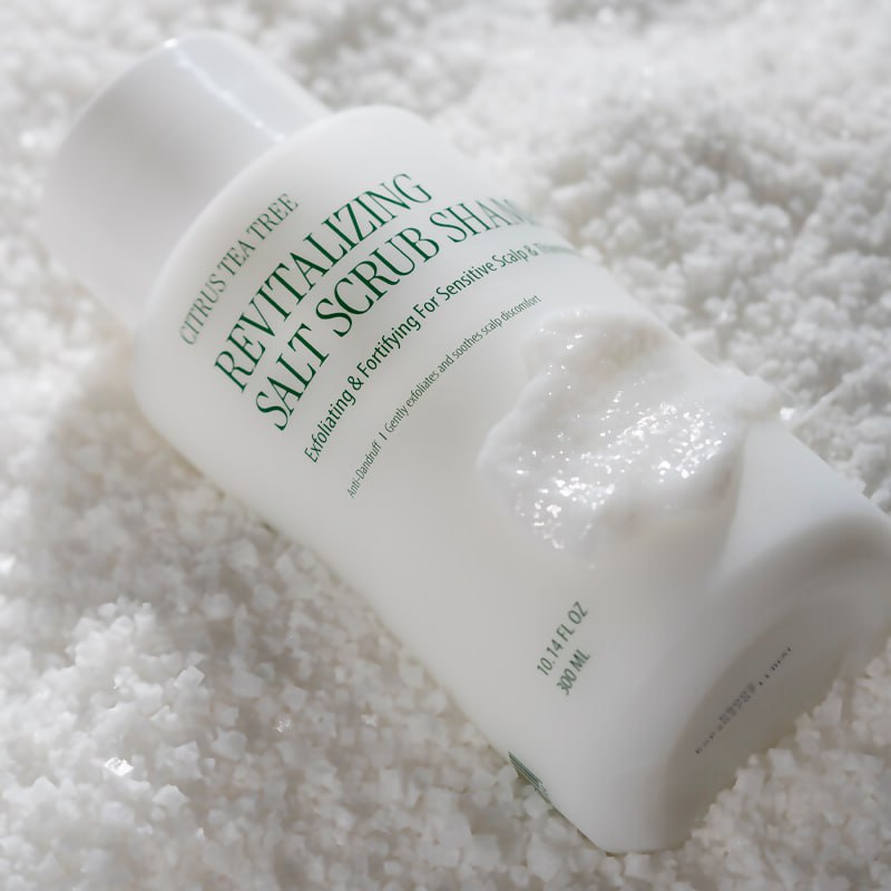 CURLY SHYLL Revitalizing Salt Scrub Shampoo 300ml - Ревіталізуючий шампунь-скраб - фото №1 CURLY SHYLL Revitalizing Salt Scrub Shampoo 300ml - Ревіталізуючий шампунь-скраб - фото №1